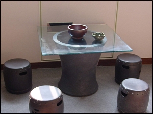 陶製桌椅